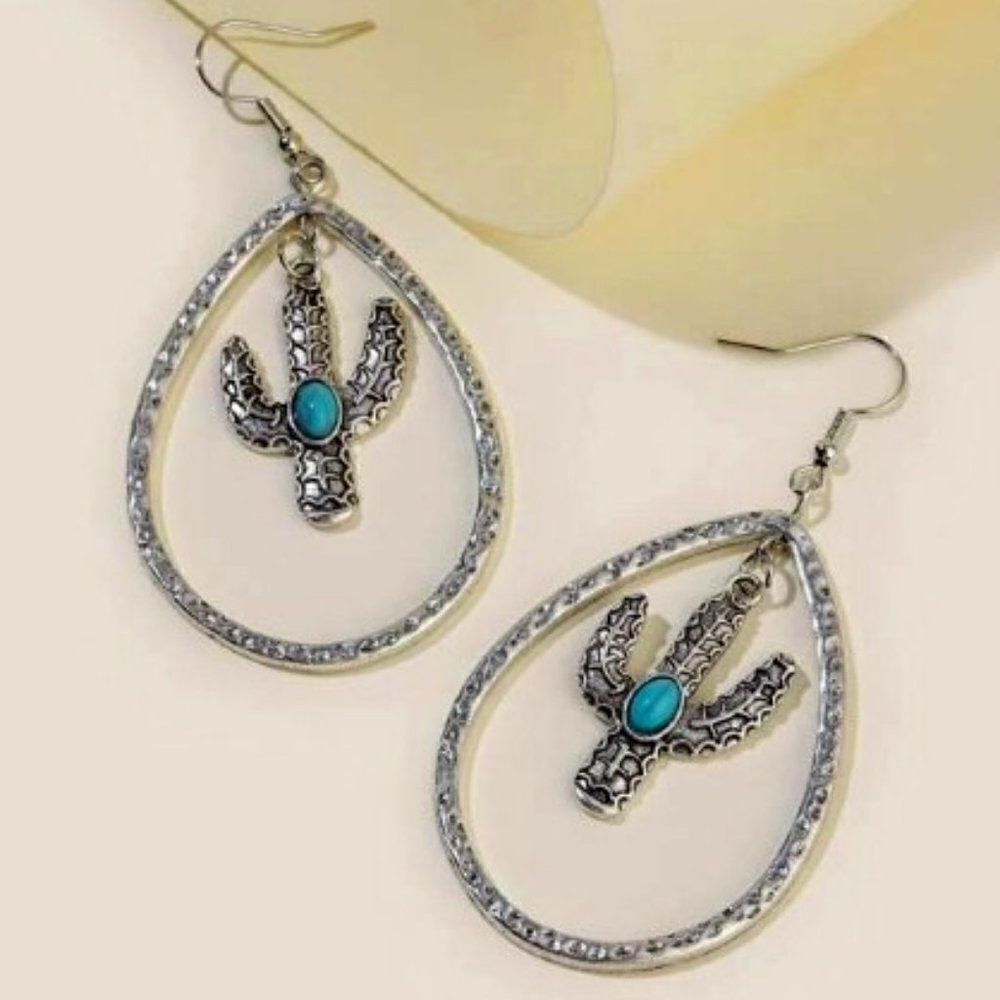 SILVER TURQUOISE CACTUS SOUTHWESTERN EARRINGS